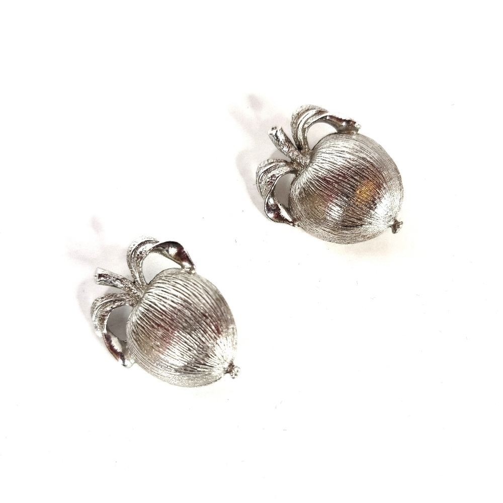 Vintage Sarah Covington Adam's Delight Earrings